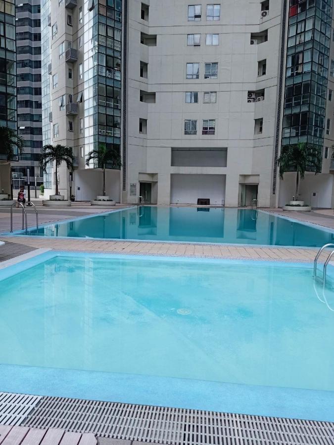 טאגיג Fort Victoria Condominium Tower C מראה חיצוני תמונה