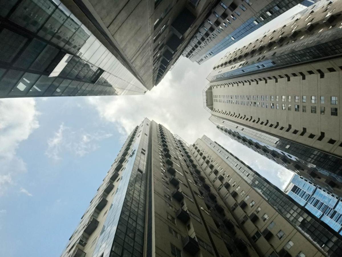 טאגיג Fort Victoria Condominium Tower C מראה חיצוני תמונה